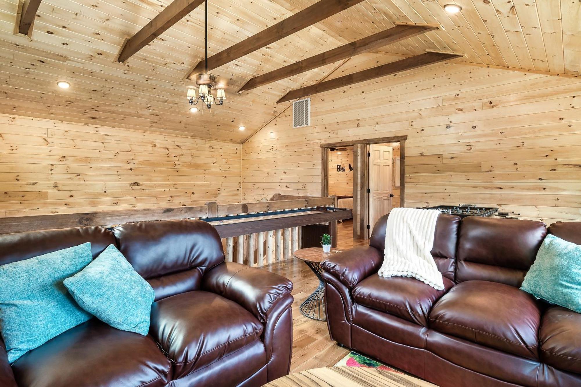 Smokiesboutiquecabins Would Love To Host You At Dolly'S Cute Cabin! 4 Suites With Private Bathrooms - Hot Tub, Fire Pit, Game Room, Resort Pool Open Memorial Day Through Labor Day! Gatlinburg Exteriör bild